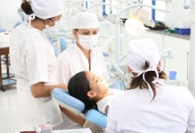 Dra. Ana Carolina de Sousa - Cirurgiã Dentista